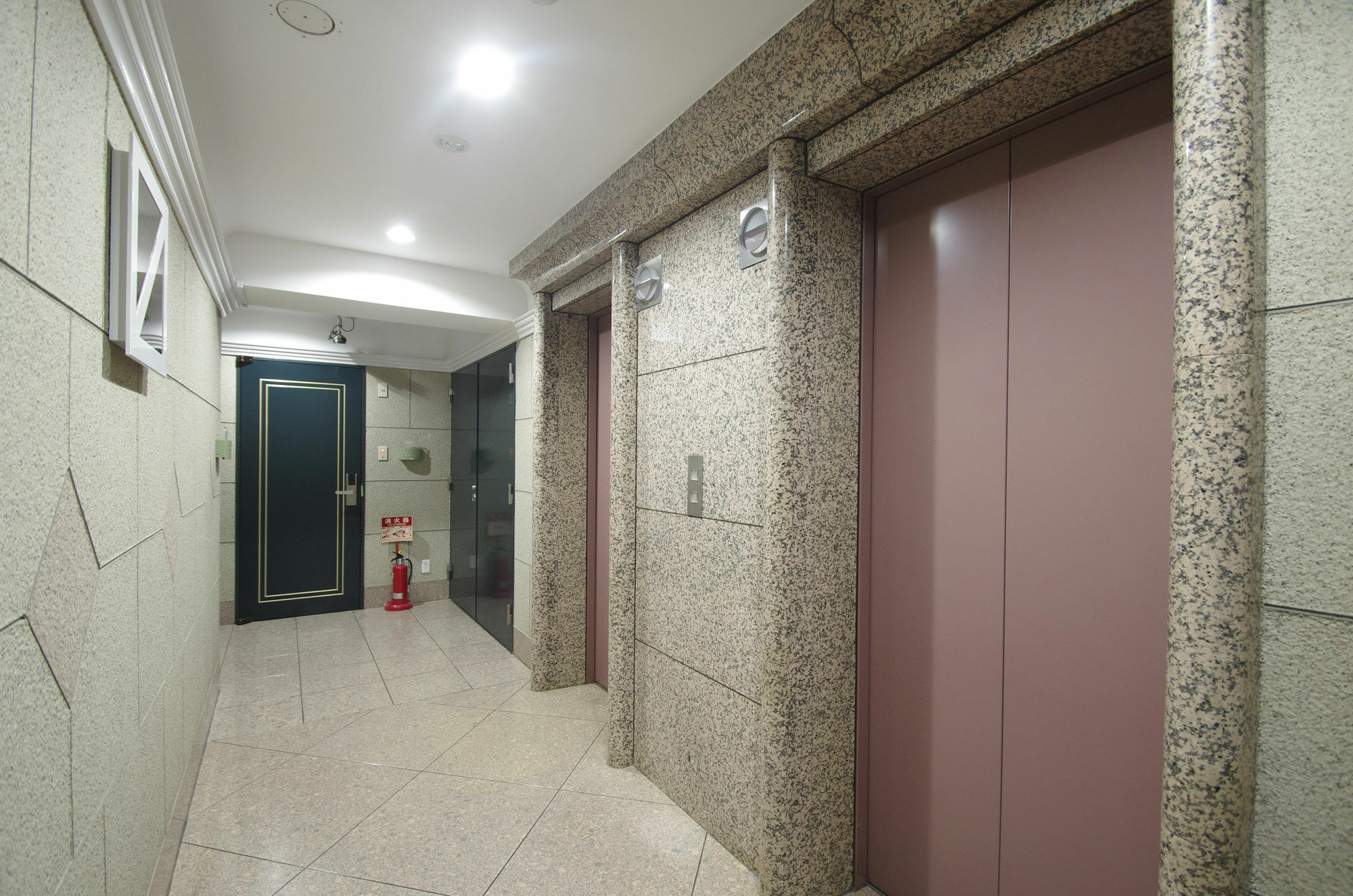 Hotel Imalle Yokohama Isezakicho Екстер'єр фото